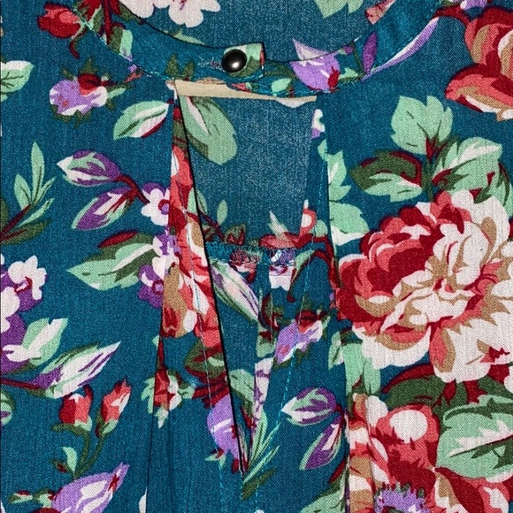 Dress - Picture 4 of 5